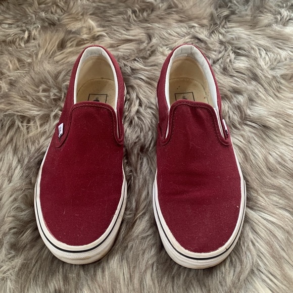 Maroon vans - Picture 2 of 4